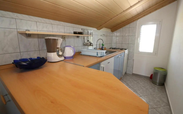 Studio Nin 11402a