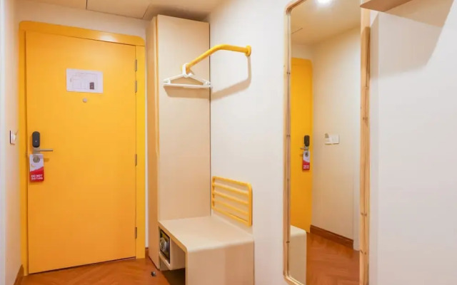 Bloom Hotel - Golf Course Road, Sector 43