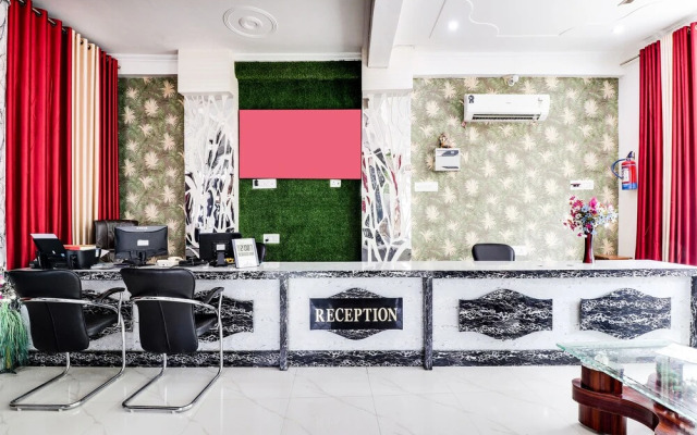 OYO 45399 Hotel Legacy Rbl