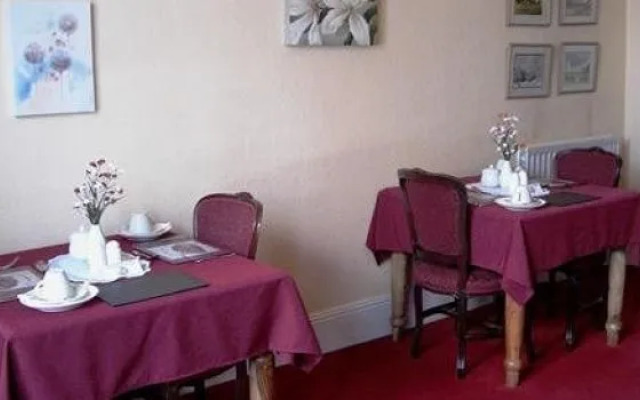 Warwick Lodge Guesthouse