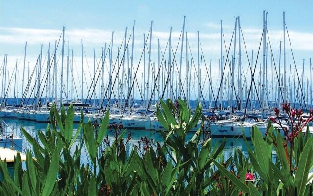 Nice Home in Kastel Sucurac With Wifi and 4 Bedrooms