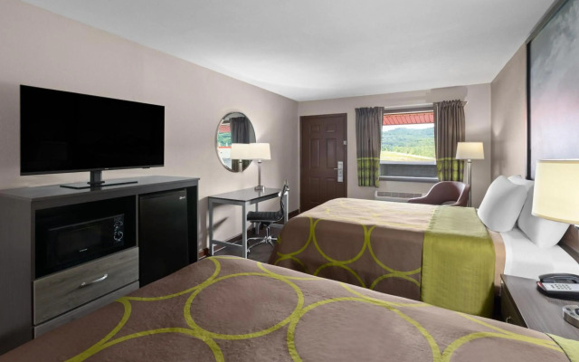 Super 8 by Wyndham Bridgeport/Clarksburg Area