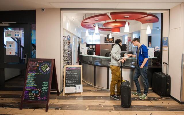 Jacques Brel Youth Hostel