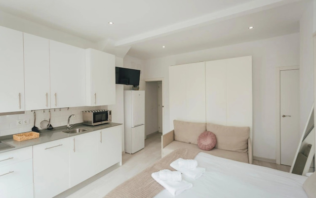 One&Lux El Salvador - Central Studio with a Stunning View