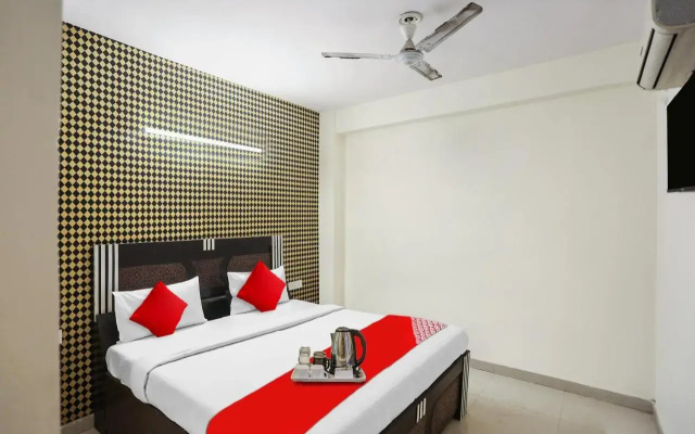 Oyo Flagship 702599 Hotel Amira Residency