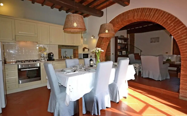 Villa in Tuscany With Pool Near Cortona