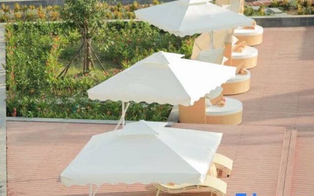 Moodhoian Riverside Resort & Spa
