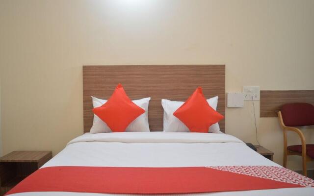 OYO Flagship 29620 New Champion Residency