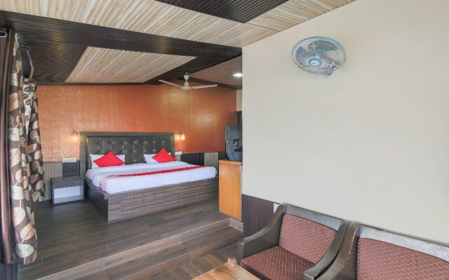 Hotel R Maidens by OYO Rooms