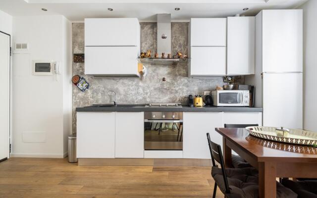 XVI Charm Apartment by Wonderful Italy