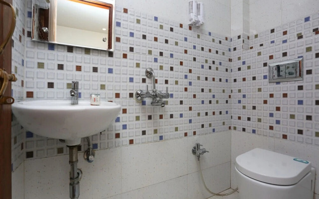 Hotel RR Palace by OYO Rooms