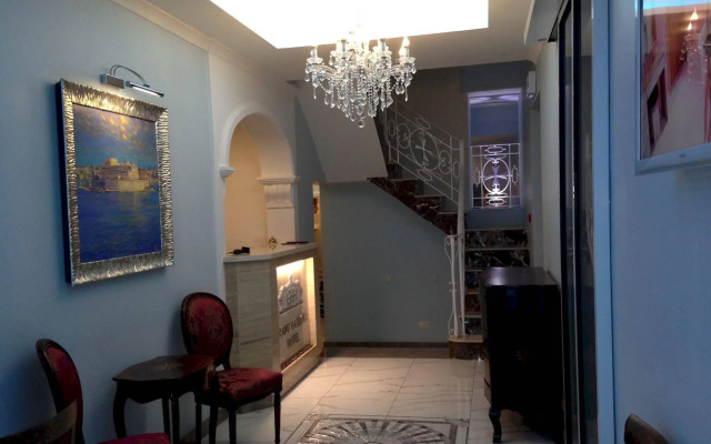 Grand Harbour Hotel