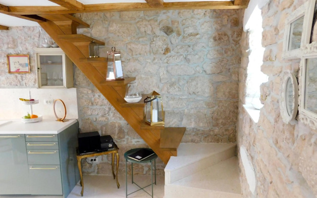 bezauberndes Steinhaus mit Garten in der Altstadt von Rovinj