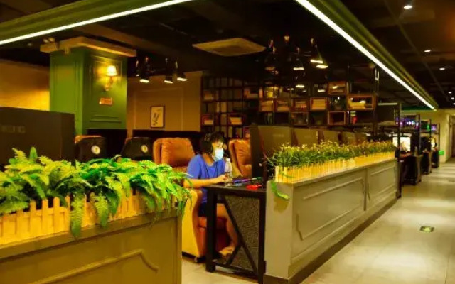 X E-sports Hostel