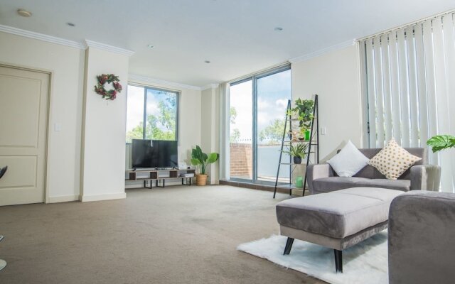 Designed Home Of Ultimate Convenience In Gordon