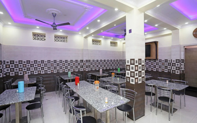 OYO 25018 Saanvi