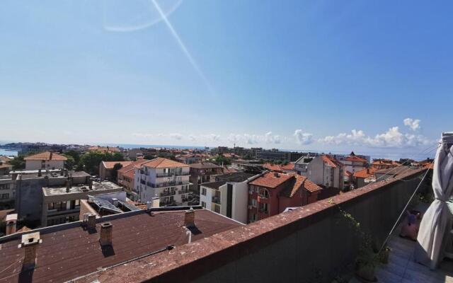 Alexandrov Residence Studio