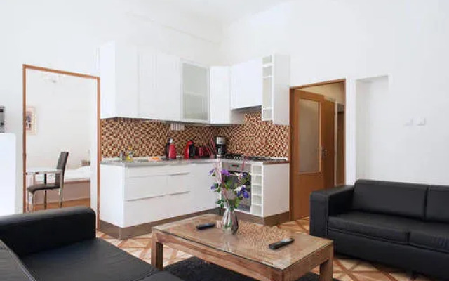 Selinor Old Town Apartments