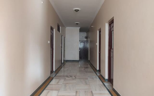Hotel Leela Nikunj