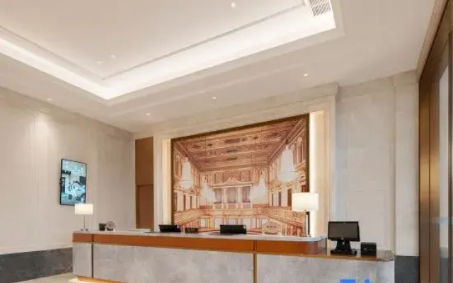 Vienna Hotel (Fuzhou Minhou Qingkou Automobile Town)