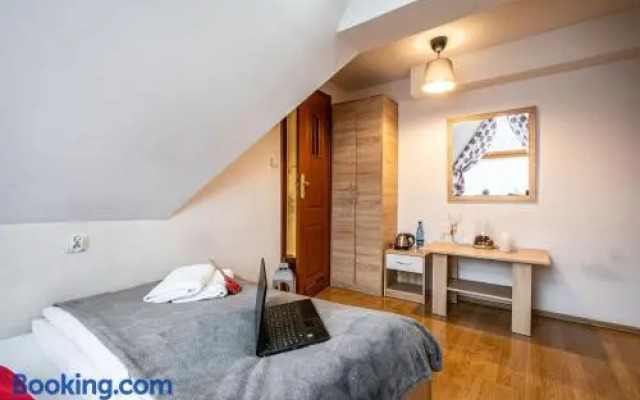 Willa Cicha Woda III