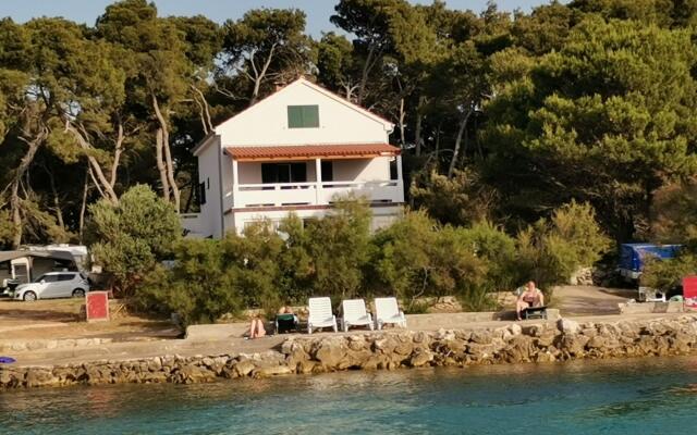 Igi - in the Beach Camp - A1 Porat