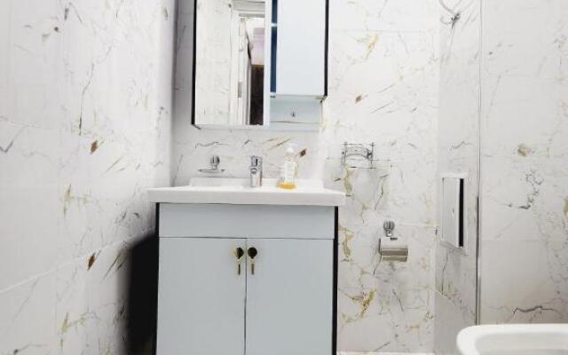 Newly renovated apartment , great location