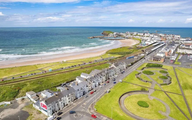 Dunluce Park - Portrush by the Sea