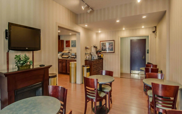 Comfort Inn & Suites Staunton