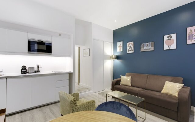 Pick A Flat's Passage Cardinet apartment