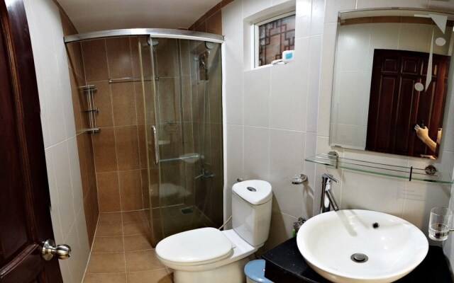Smiley Apartment 8