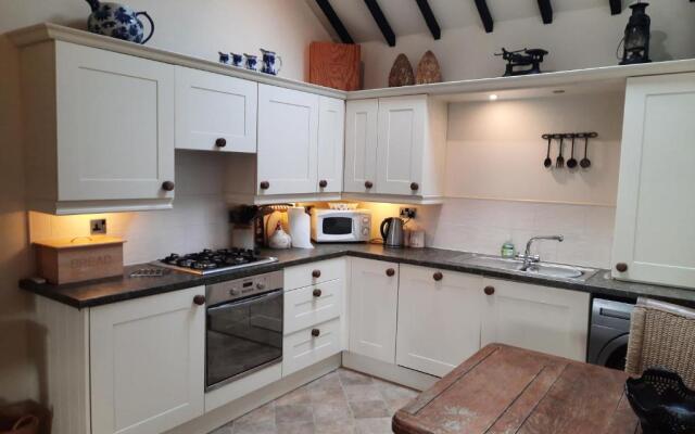The Shippon, Parc yr Odyn, Pentraeth, Anglesey LL75 8UL