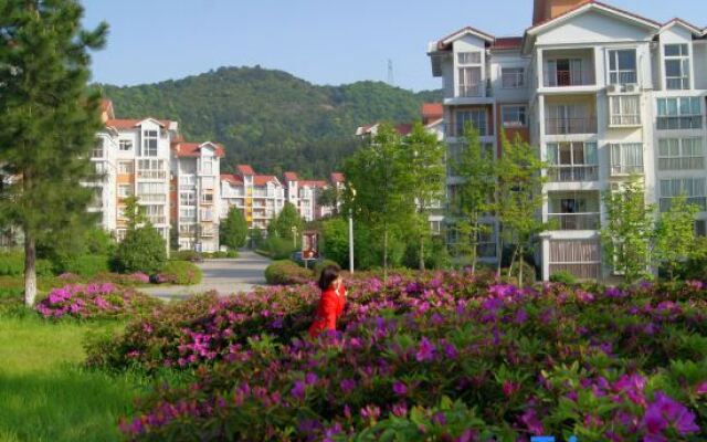 Xihai Hot Spring Holiday Hotel