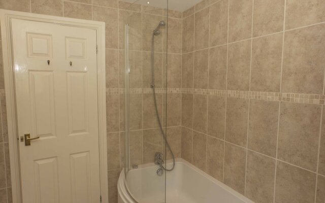 2 Tanworth House