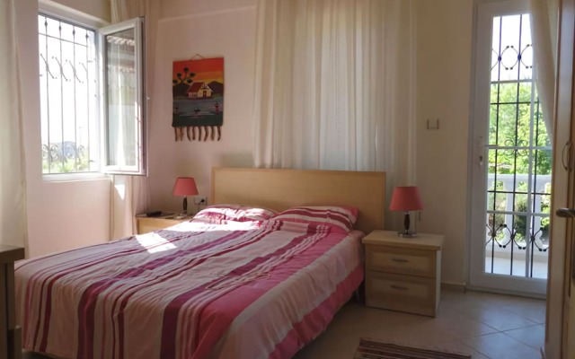 New Age Villa Tina