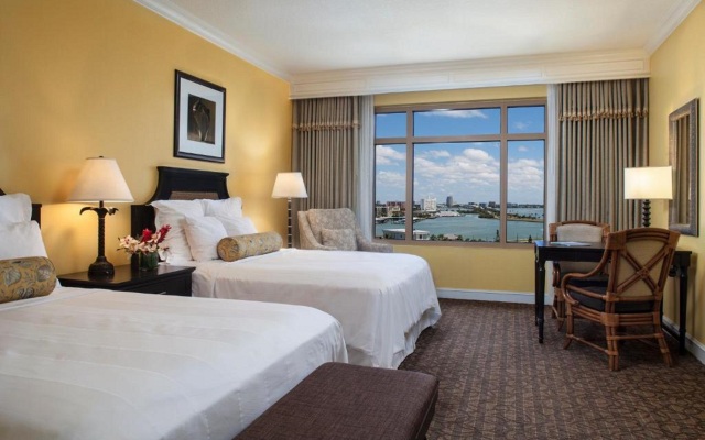Sandpearl Resort