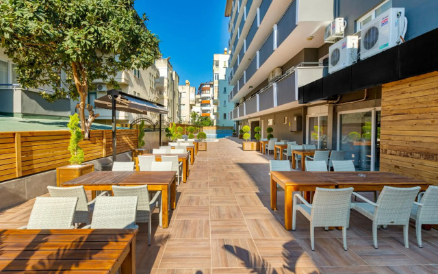 Royalisa City Apart Hotel