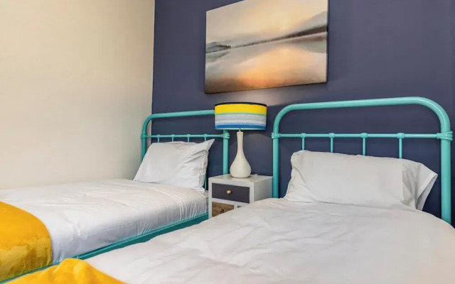 DE LUXE SHORT STAYS-Dovecote House