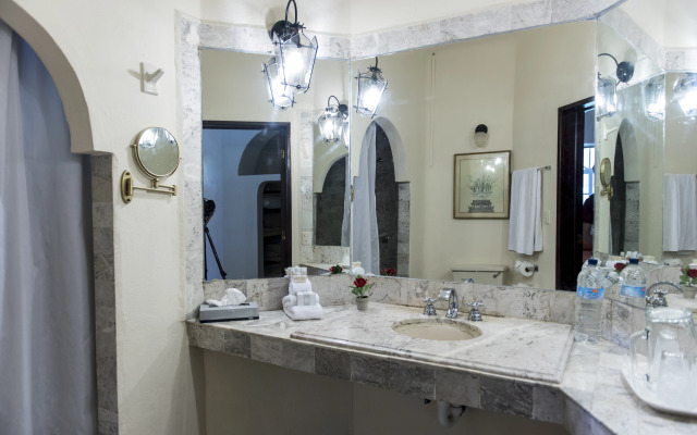 Villablanca Garden Beach Hotel