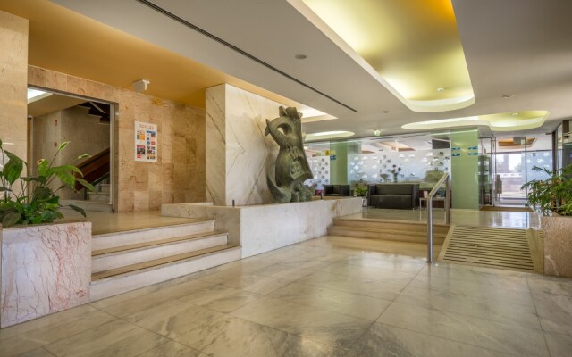 Interpass VAU Hotel & Apartaments