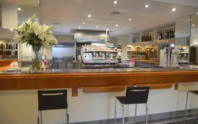 Отель Brujas de Irues 