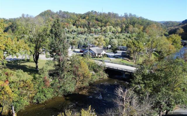 Country Inn & Suites by Radisson, Pigeon Forge South, TN