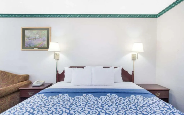 Days Inn Toledo Airport