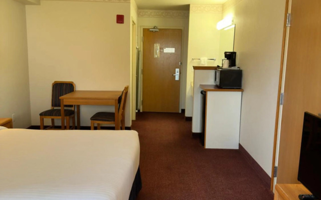 Peppermill Empress Inn