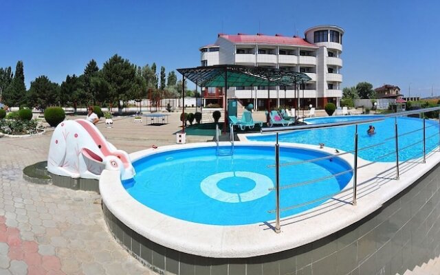 Golden Line Resort