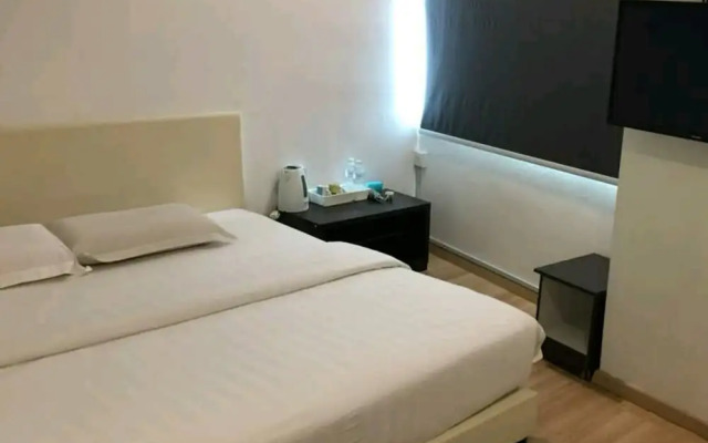 AL 33 Hotel Ayer Keroh