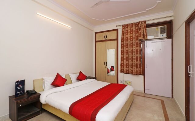 OYO 11452 Golden Castle Lodge