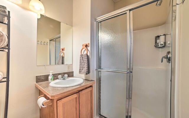 Downtown Loft Apartment, Steps to Riverfront!