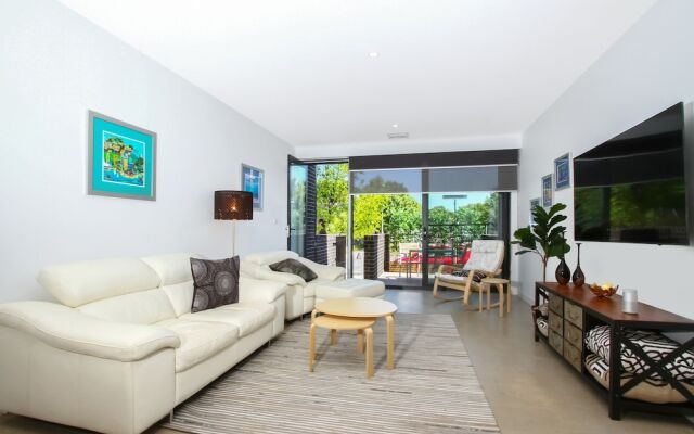 Accommodate Canberra - Dockside