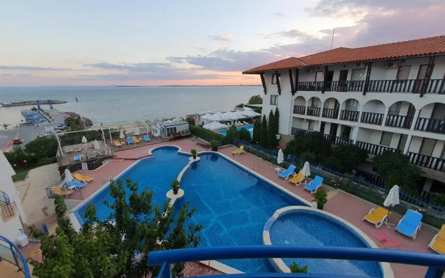 Sveti Vlas Marina Beach B40
